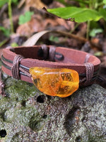 Load image into Gallery viewer, Leather Amber Men&#39;s Bracelet
